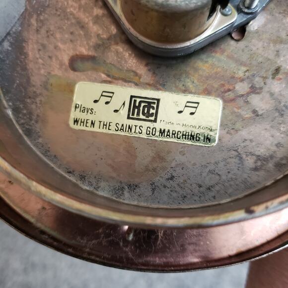 VTG Hong Kong Brutalist Copper Jazz Players Tune: When the Saints Go Marching In - Picture 10 of 10